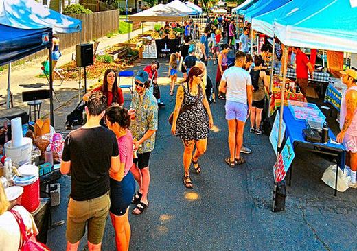 The shaded block of S.E. Claybourne Street made shopping comfortable on the hot opening day of the 2023 Sellwood-Moreland Farmers Market.