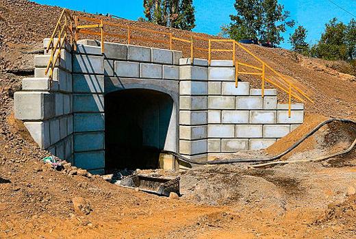 While other work continued on the �Oaks Bottom Habitat Enhancement Project�, the new culvert drainage system was completed in September of 2018. Both the Springwater Trail and the Oregon Pacific Railroad reopened soon afterward on top of the new berm above the new culvert.